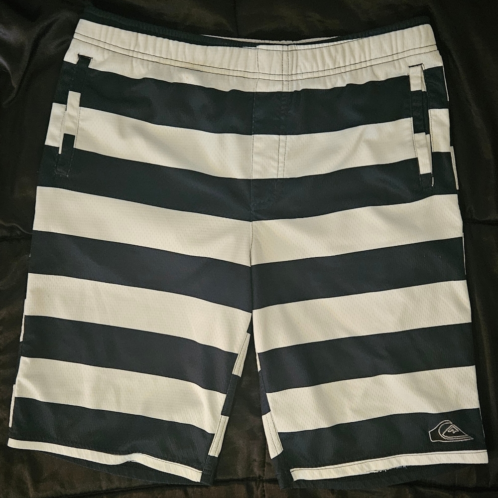 Quicksilver shorts